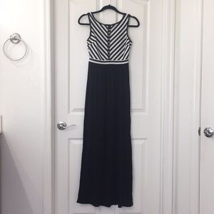 Malloy Sz S Black and White Mesh Peek-a-boo Maxi